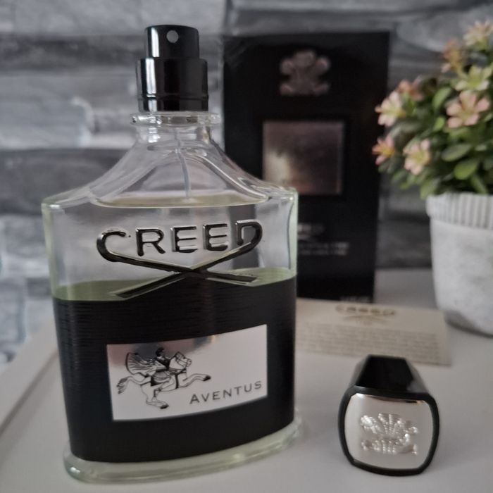 Продавам чисто нов парфюм creed aventus