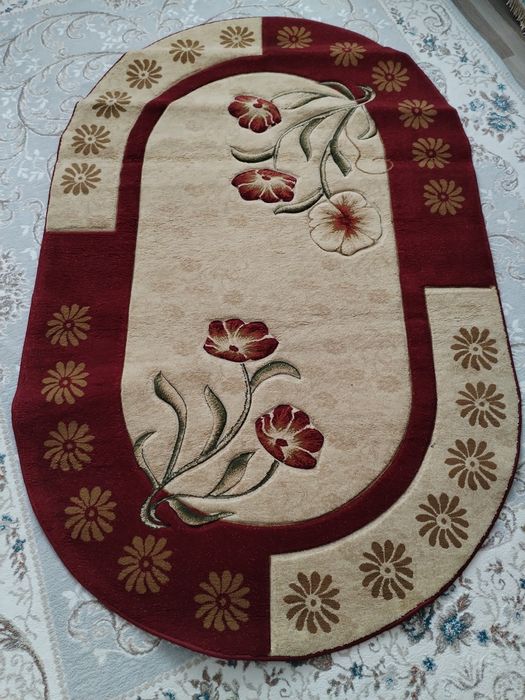 Ковер овальный...