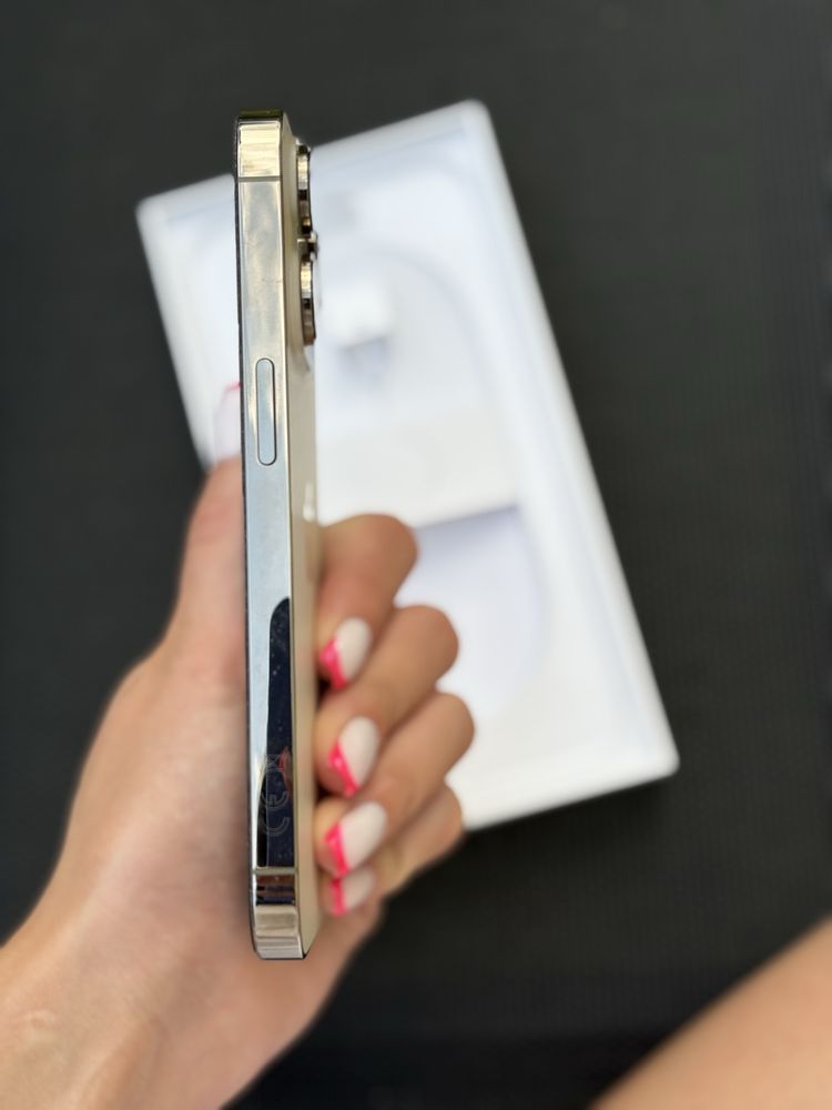 Iphone 14 pro GOLD