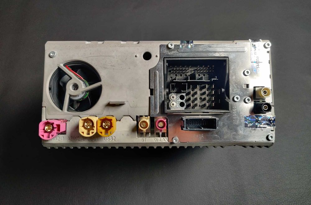 Navigatie BMW NBT EVO ID6 B240 HW 3.1 APIX 1, FM, 4GB - F15 F16 X5 X6