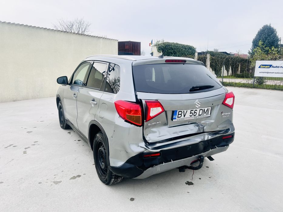 Suzuki Vitara 1.6 automat 4x4 an 2015 avariat