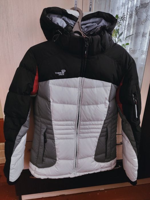 Шикарный фирменный пуховик