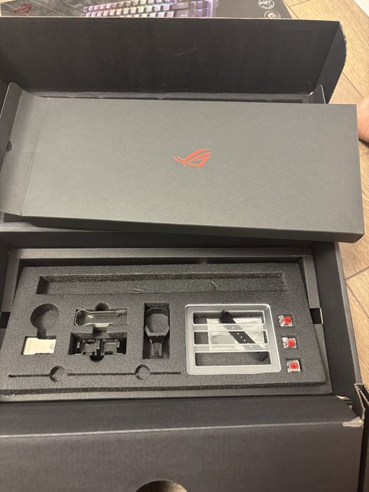 Tastatura asus rog azoth