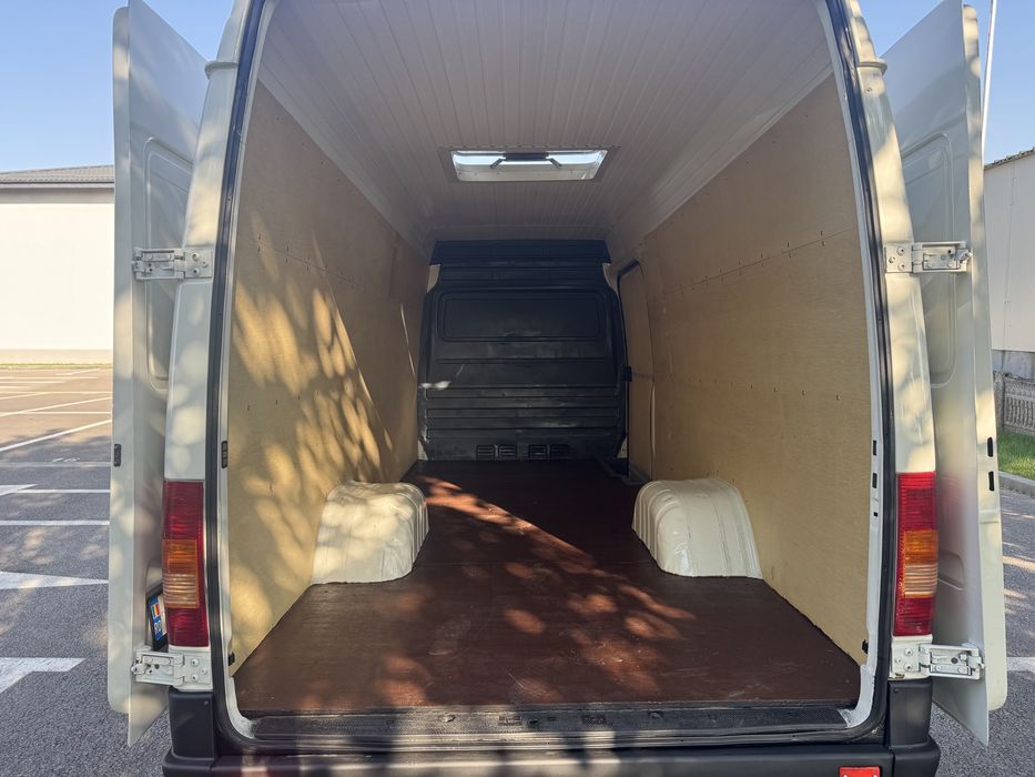 Volkswagen.   Lt 46   2.8     160cp