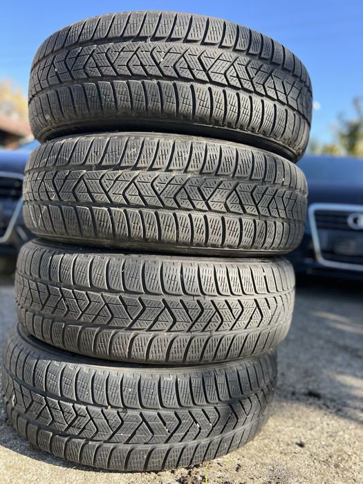 Зимни гуми 215/65/17 Pirelli dot 21.с 7 мм грайфер . Цена за всичките.