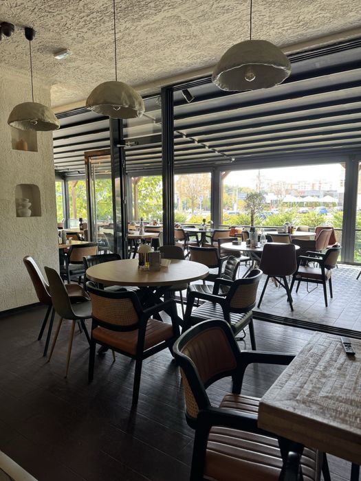 Afacere La Cheie Restaurant