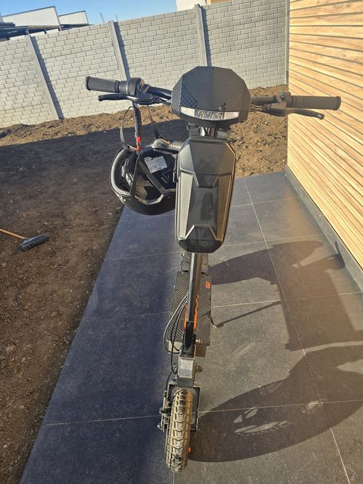 Kukirin g2 STARE IMPECABILA cu geanta si cască