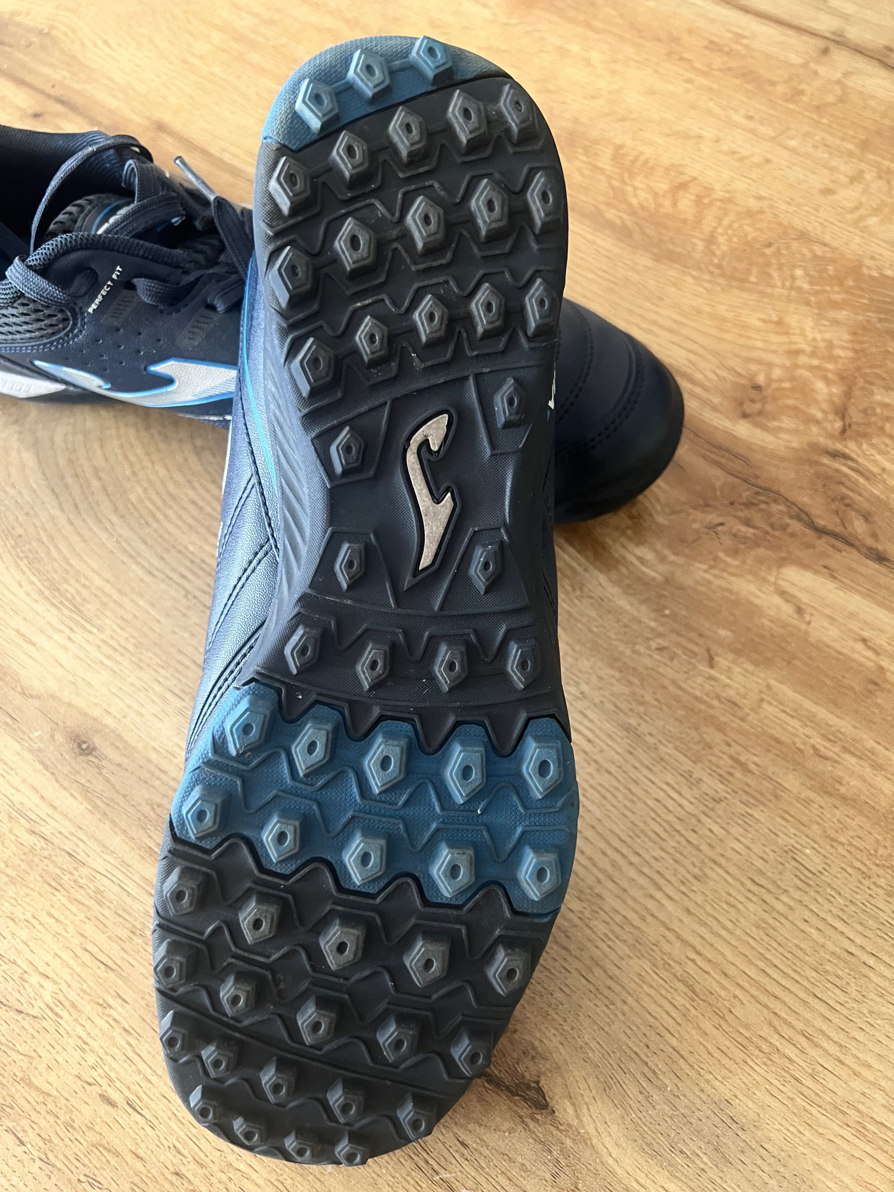 Футболни обувки Joma