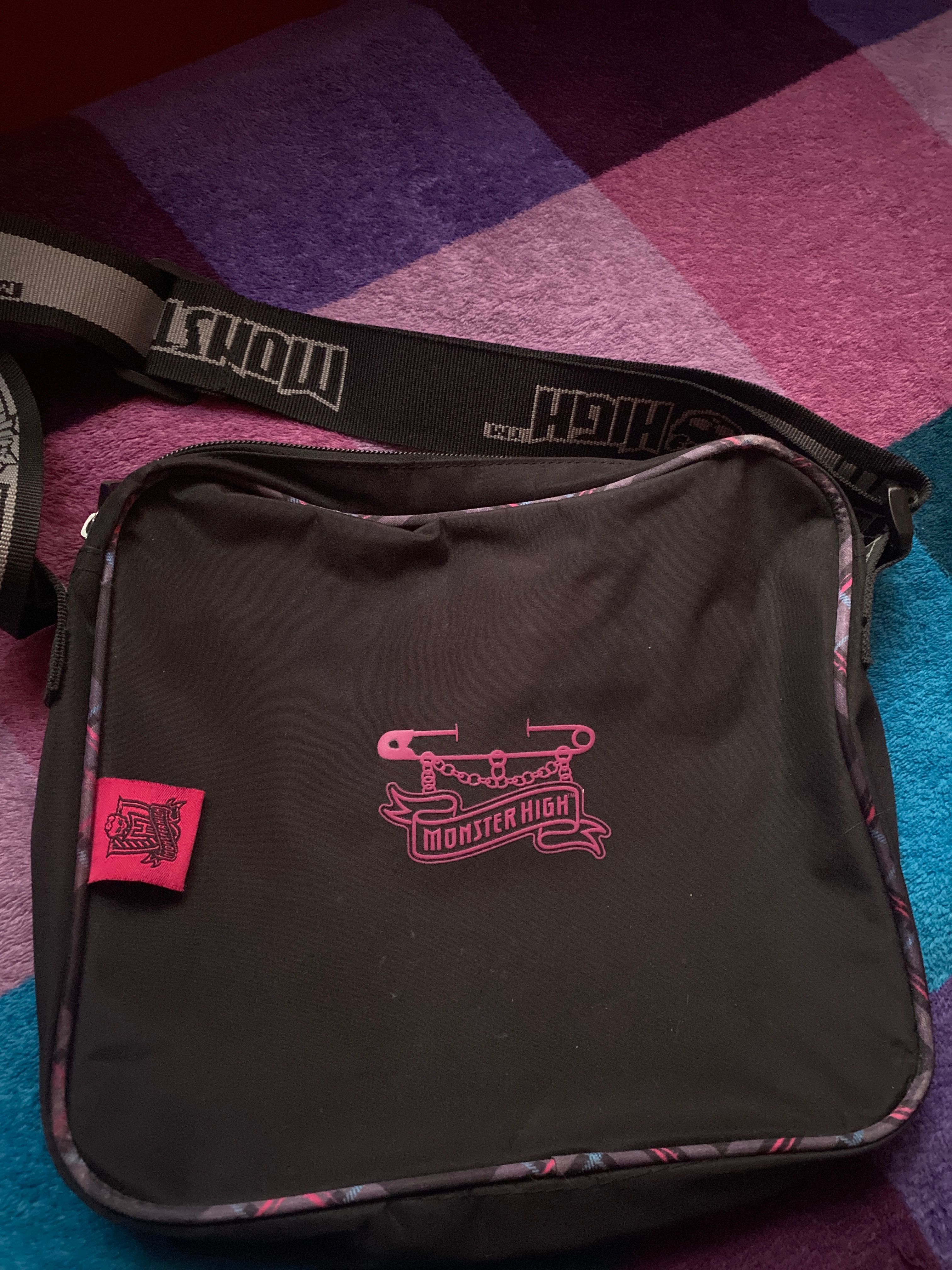 Детска чанта Monster High