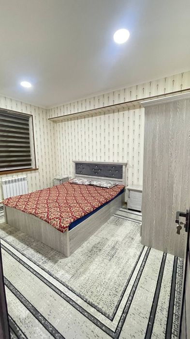 2 xonali kvartira sotiladi