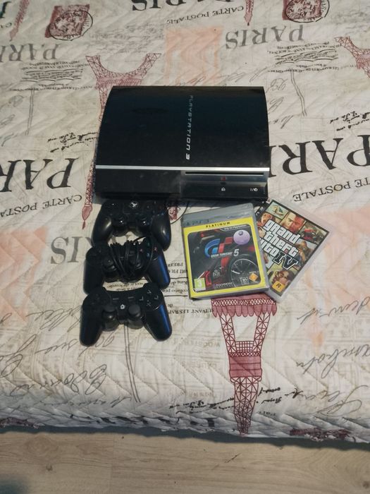 Play station 3 с 3 джойста и 3 игри