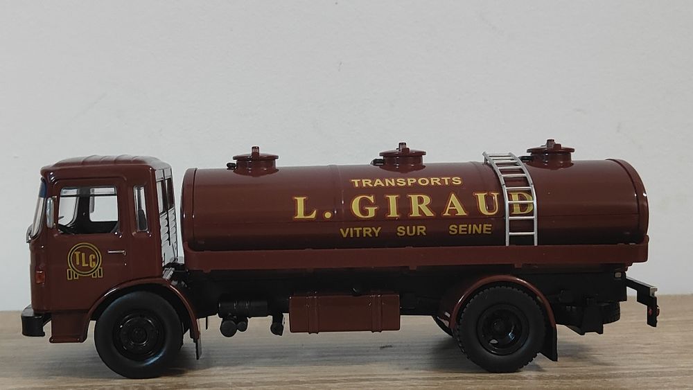 Macheta Saviem (Roman) cisternă 143