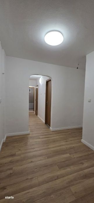 Apartament 3 camere decomandat Ramnicul Sarat