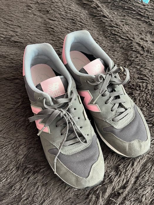 Adidasi New Balance in stare foarte buna