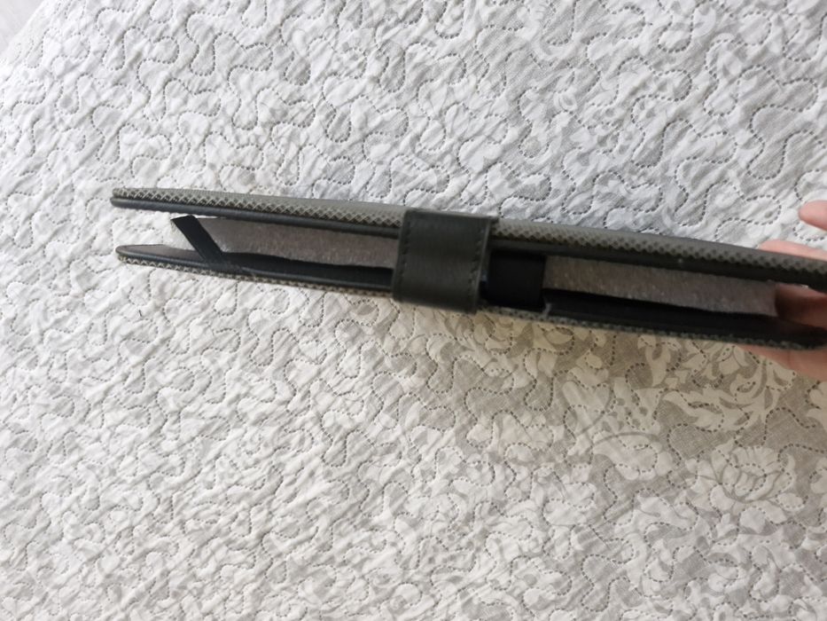 Калъф за таблет с клавиатура