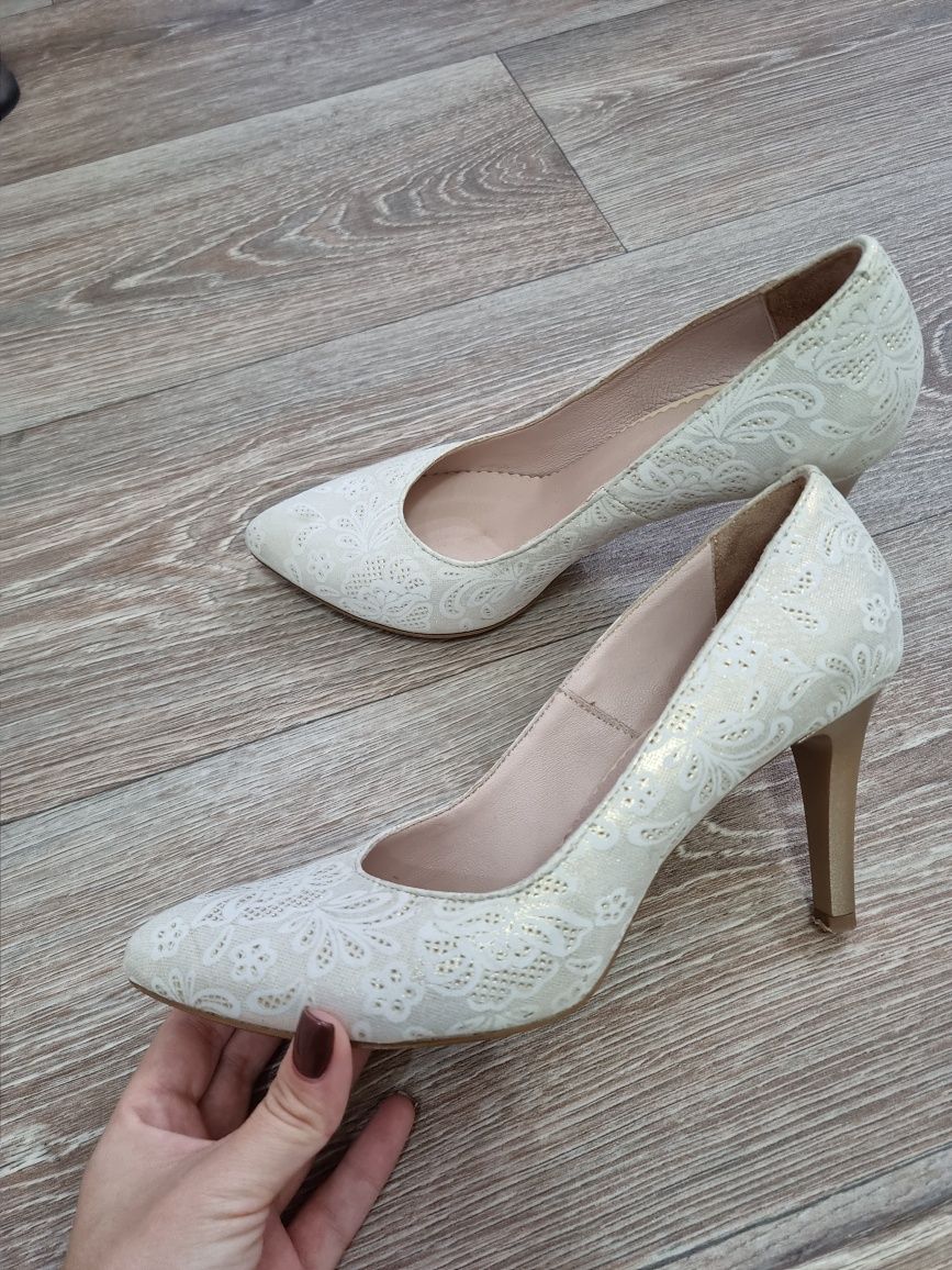 Pantofi Benvenuti 38 dantela cu auriu ocazie eveniment mireasa nunta