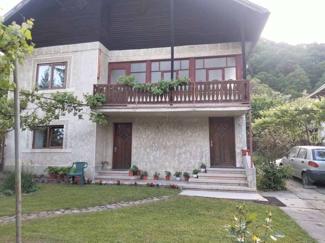 Vând casă în Câmpulung Muscel