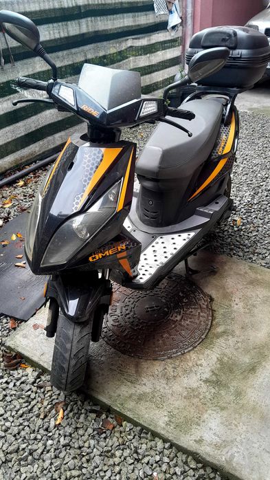 Scuter pe benzină