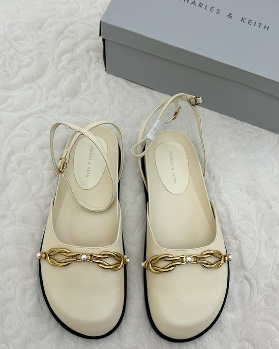 Босоножки Charles and Keith новые оригинал