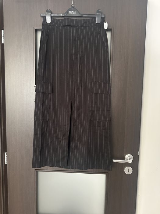 Fusta Stradivarius mărimea 34, noua cu eticheta