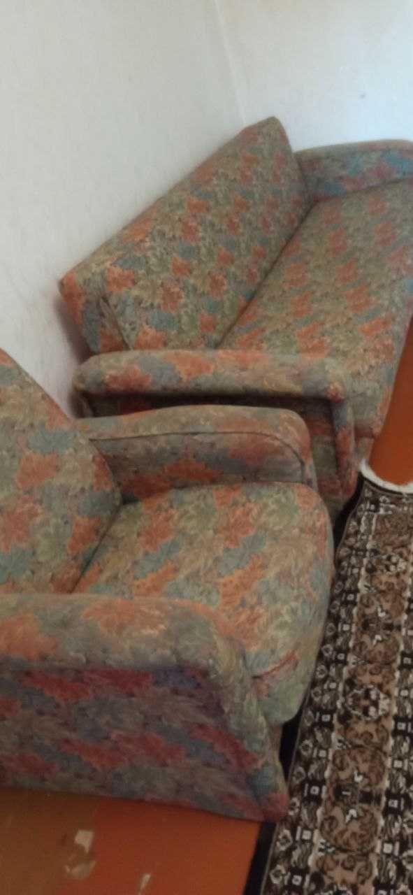 Продаю диван б/у