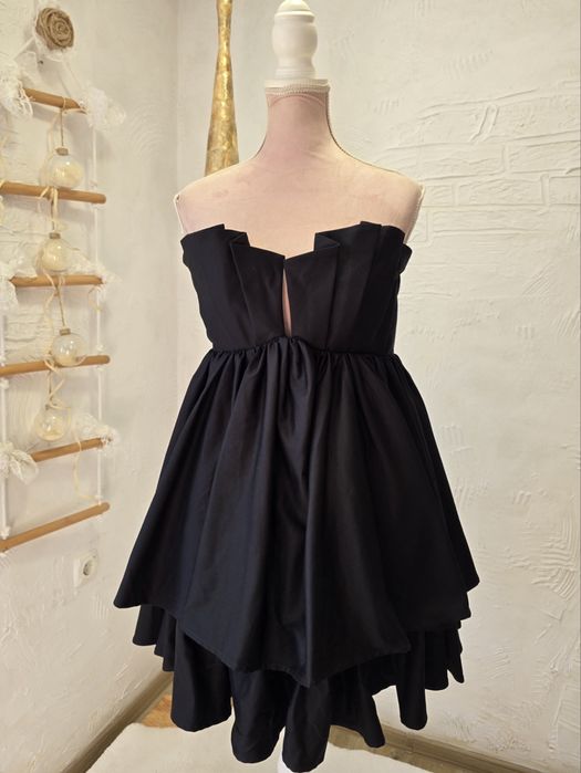 Bella Barnett ASOS нови официални рокли