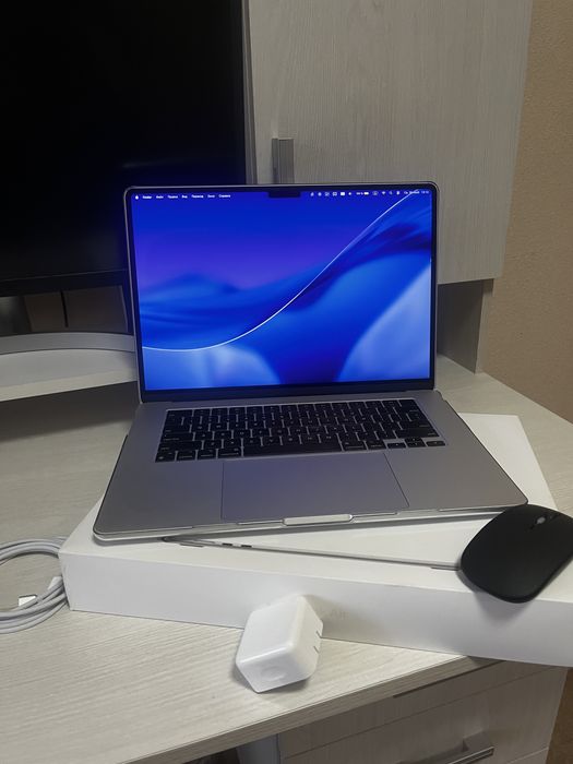 MacBook Air 15 m2 8Gb/512Gb