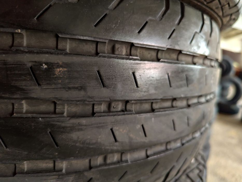 215/65R16C Continental