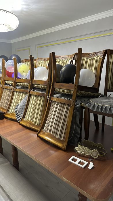 Продается стол со стульями