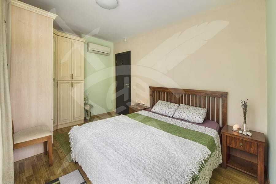 Дава се под наем Тристаен апартамент в Варна, Бриз - 120 кв.м за 575 € - Снимка #2