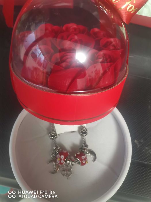 Aranjamente flori diferite.