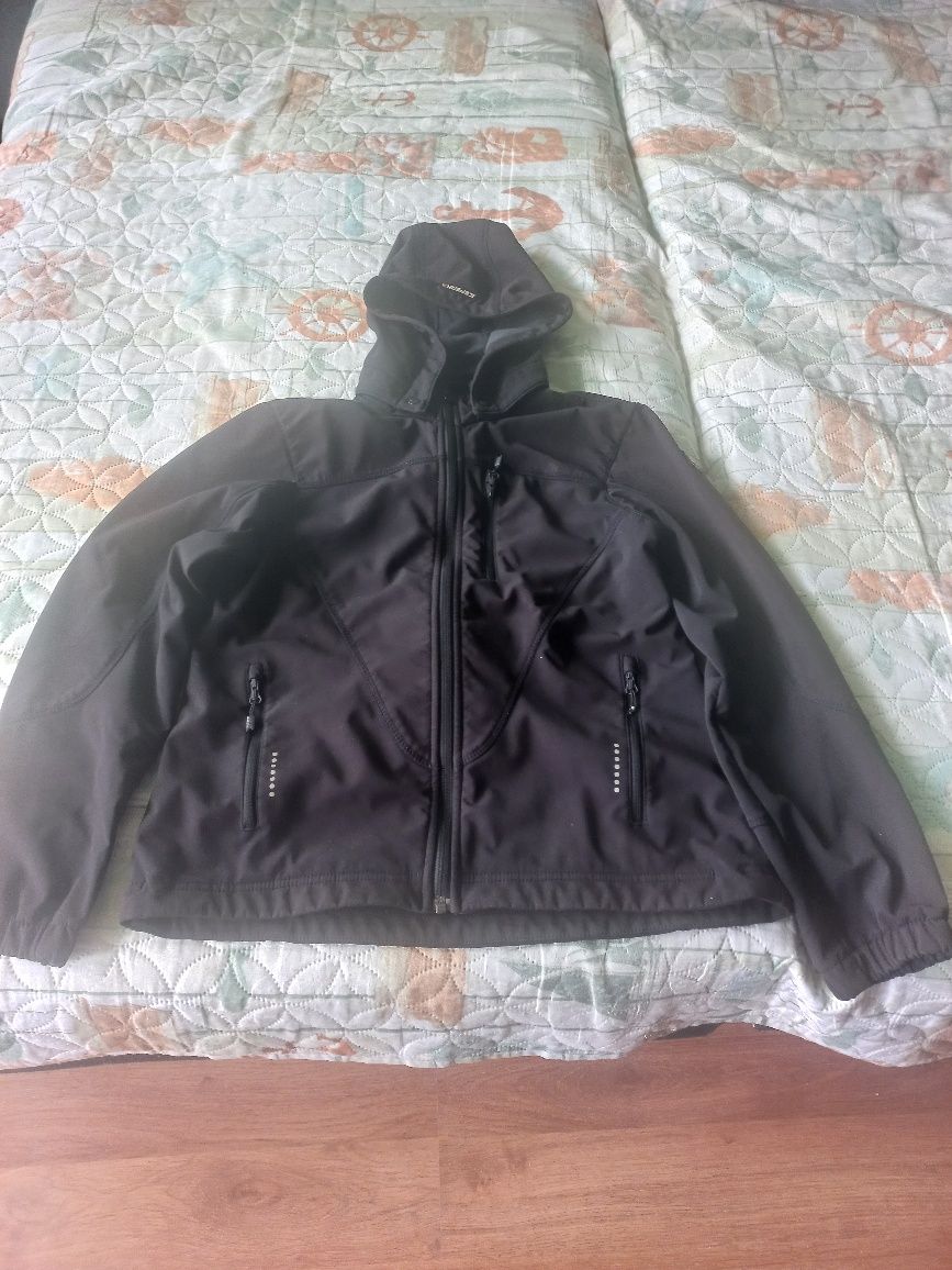 Продавам детско яке
