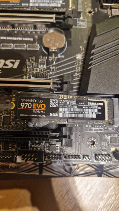 Дъно MSI Z390 с процесор i9 9900k, рам Corsair 32GB и ССД 2x512GB Sams