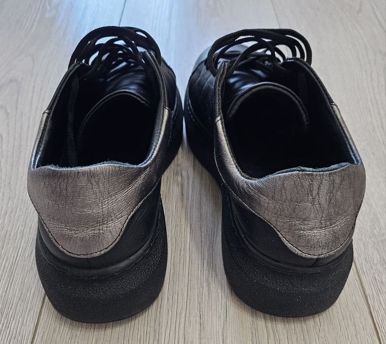 Adidași damă din piele