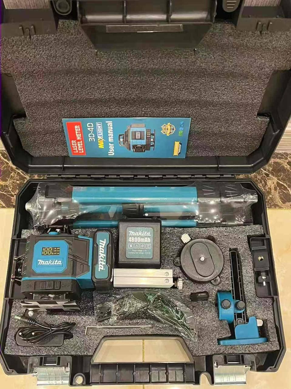 Лазерный уровень DeWalt Makita