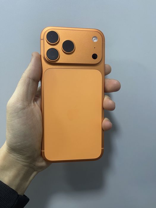 Срочно 17pro max 256GB 7-sikl