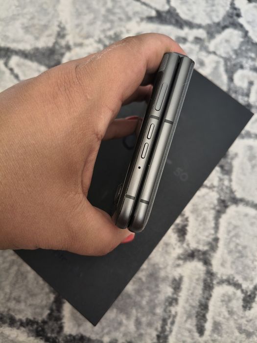 Motorola razr 50