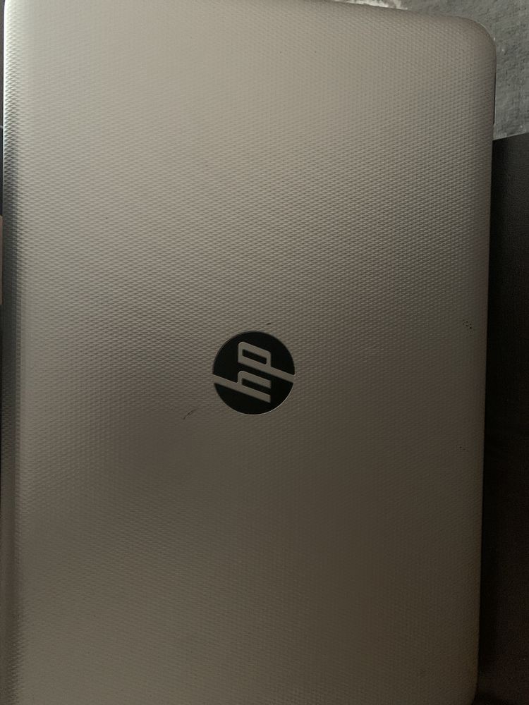 Лаптоп HP laptop