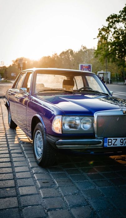 Mercedes-Benz W123 Vand sau schimb Mercedes w123 Cobra cu FOARTE multe piese de schimb