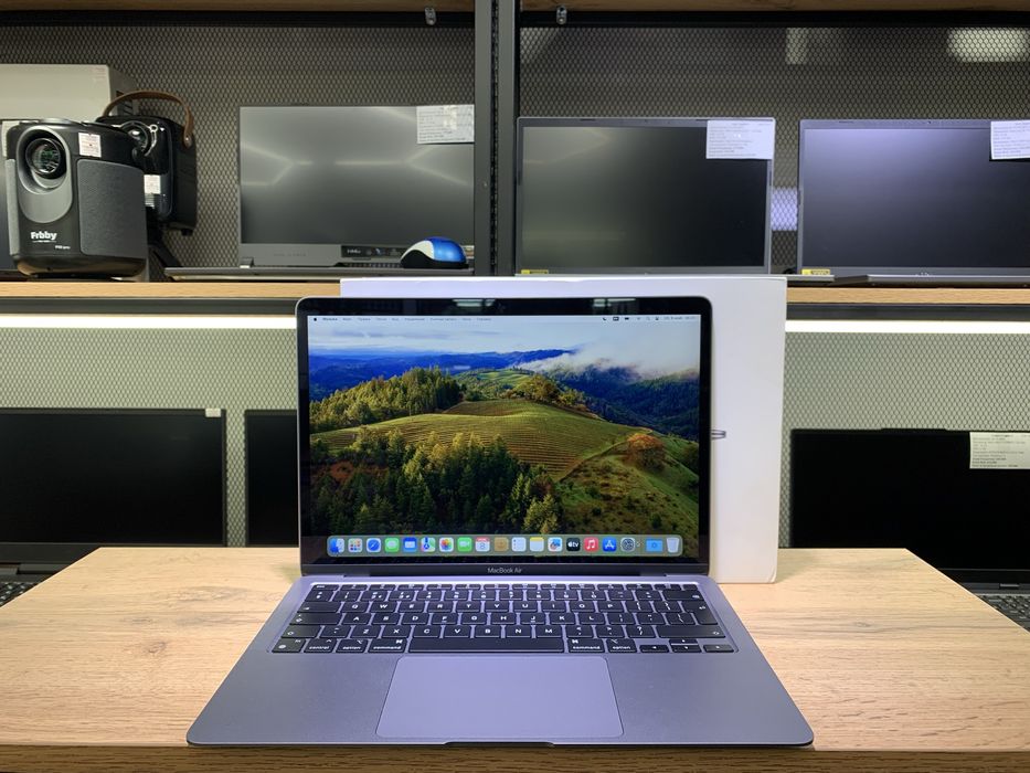 MacBook Air 13-inch, M1, 8/256 GB, 2020г. АКБ87%, Space Gray, 1026/A10