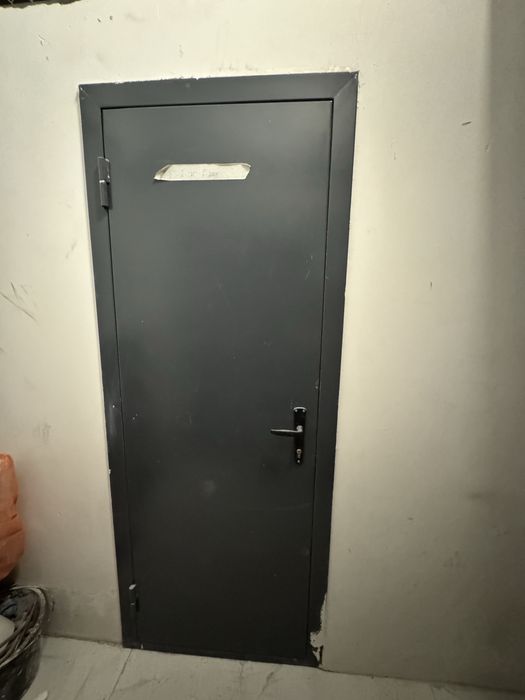 Продам железные двери 3 штуки