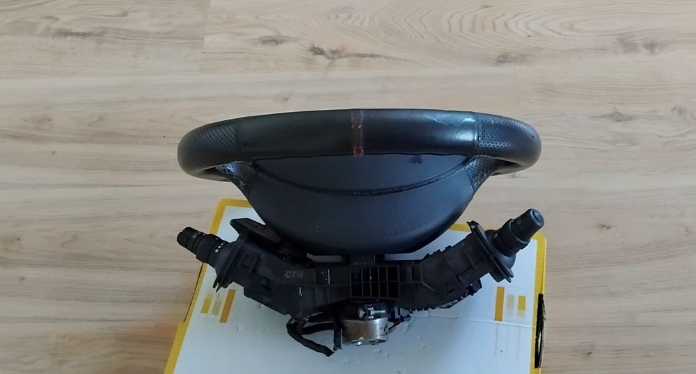 Мултифункционален волан с аербег  и лентов кабел + лост за мигачи/чист