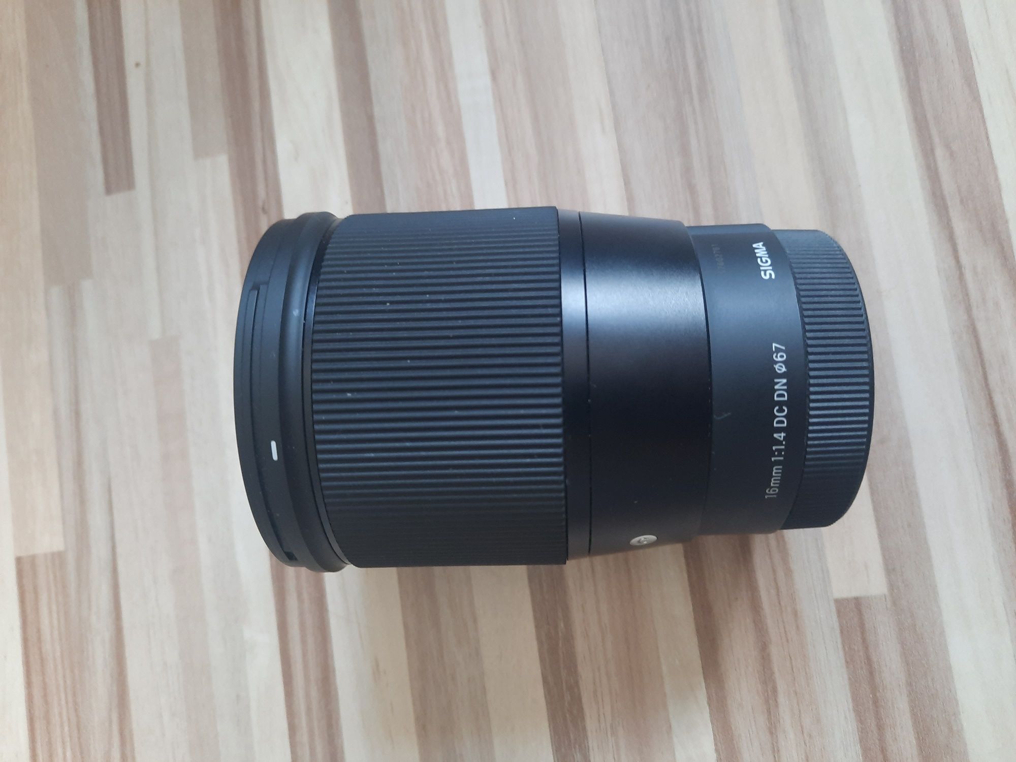 Обектив Sigma 16mm F1.4 DC DN