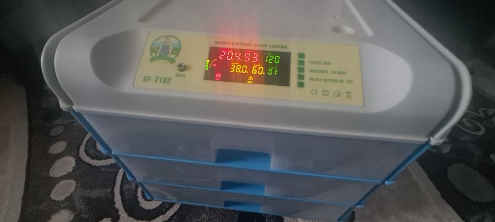 Incubator oua GF 2102