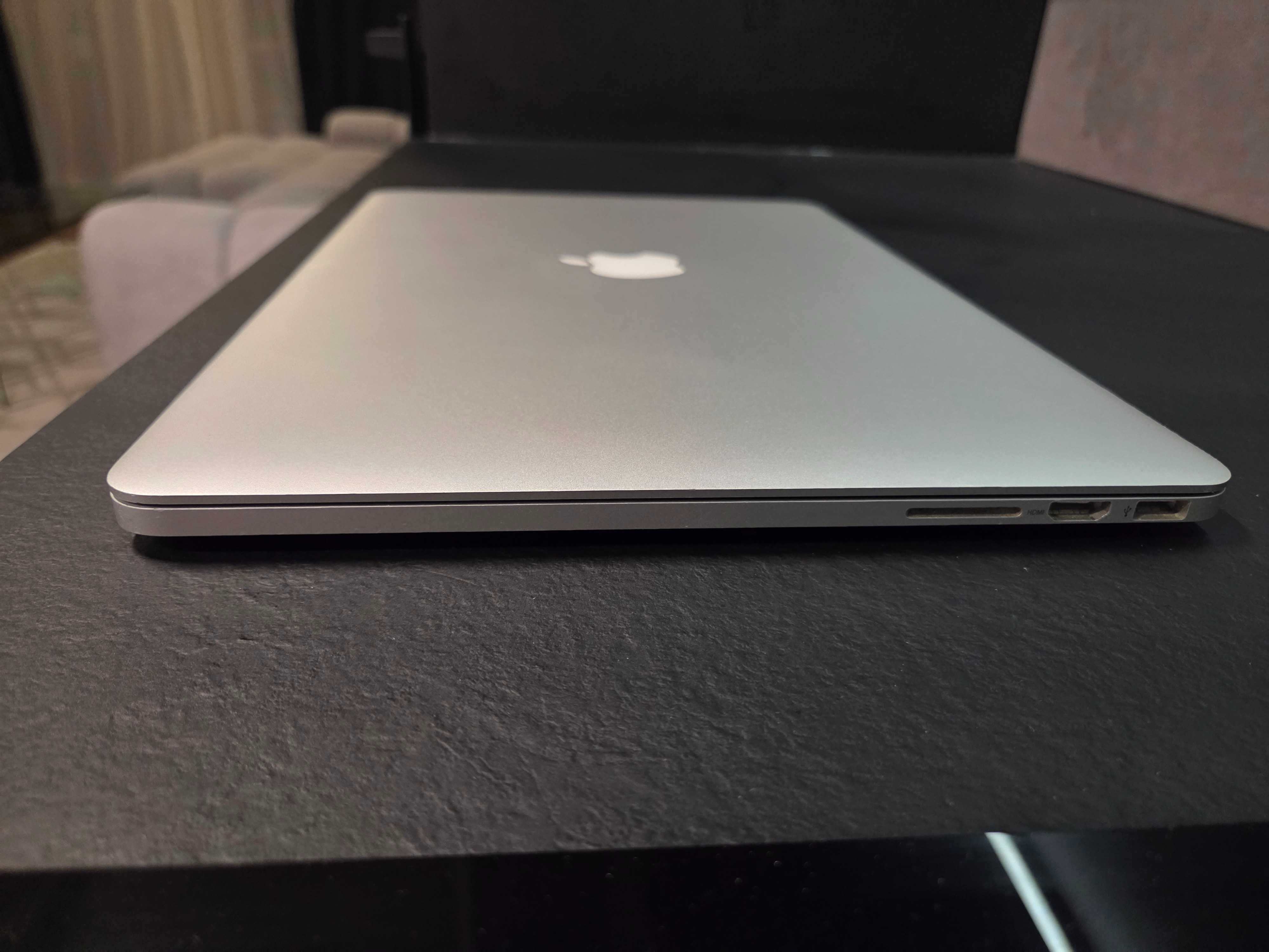 Macbook Pro 15' 2015 16GB 256GB сменена батерия