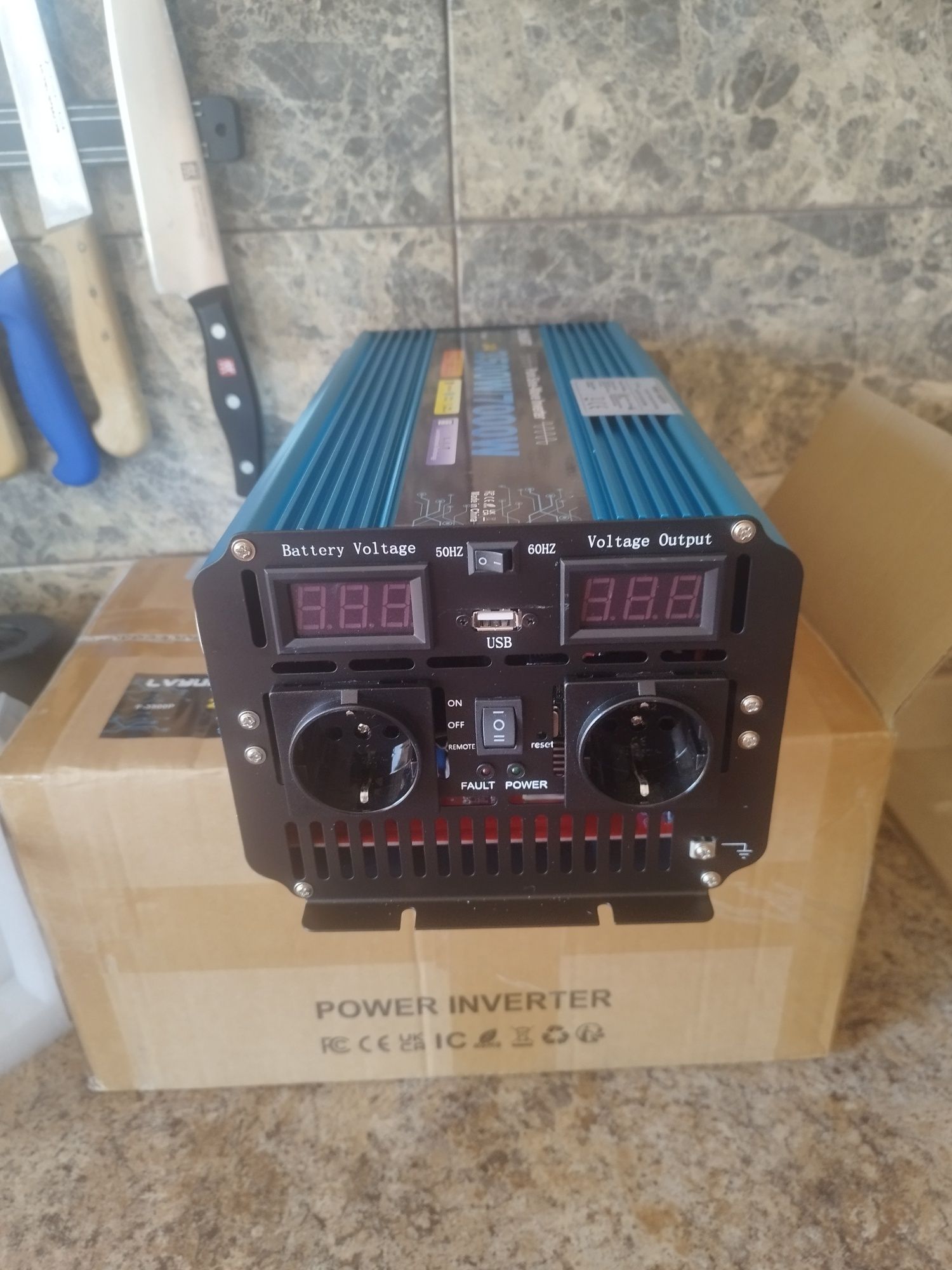 Инвертори от 24 на 220V и от 12 на 220V