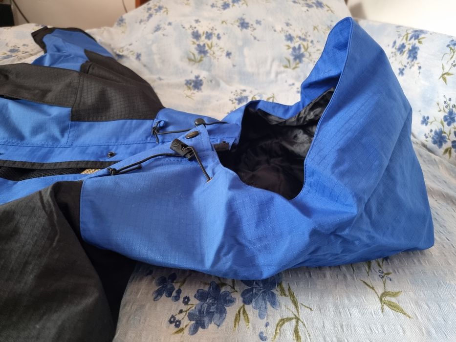 Geaca de iarna The North Face waterproof goretex cu polar detasabil