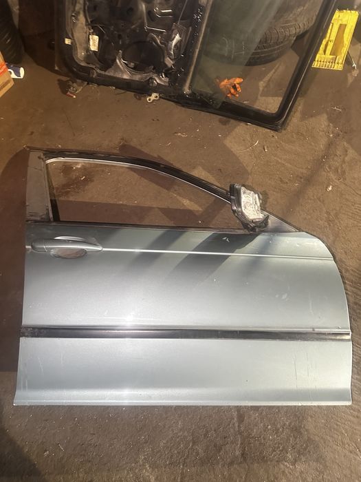 Предна дясна врата BMW e46