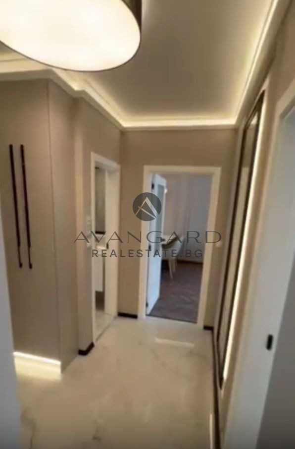 Продава се Тристаен апартамент в Пловдив, Христо Смирненски - 149 кв.м за 1502 €/кв.м - Снимка #11