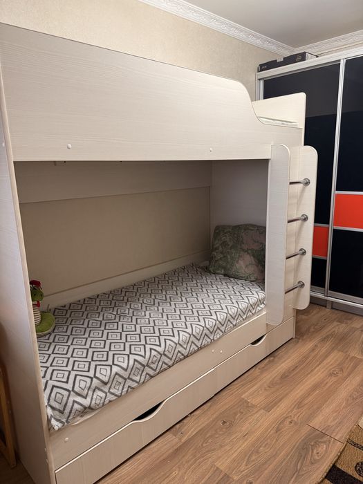 Продам детскую кровать